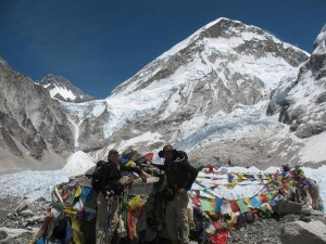 Emma och Mats vid legendariska Mount Everest Base Camp Emma och Mats vid legendariska Mount Everest Base Camp