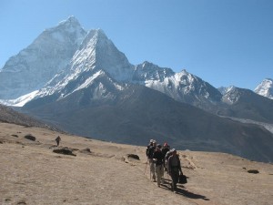 Med Ama Dablam i ryggen går vår vandring vidare Med Ama Dablam i ryggen gåt vår vandring vidare