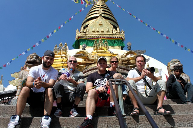 Marc, Jan, Fredrik, Kia och Niklas vid Monkey Temple, Kathmandu Marc, Jan, Fredrik, Kia och Niklas vid Monkey Temple, Kathmandu