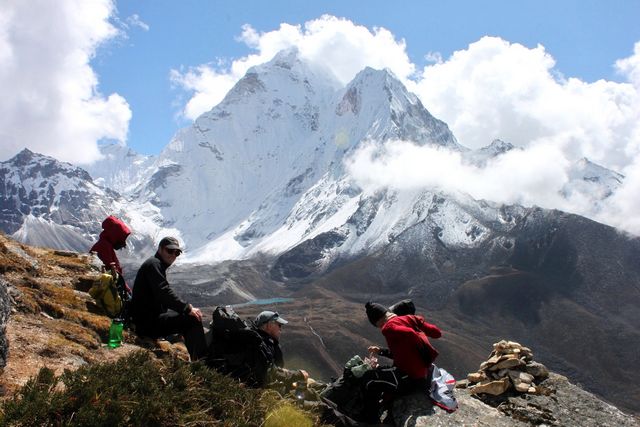 Ama Dablam från Mangkar Tshang Ama Dablam från Mangkar Tshang