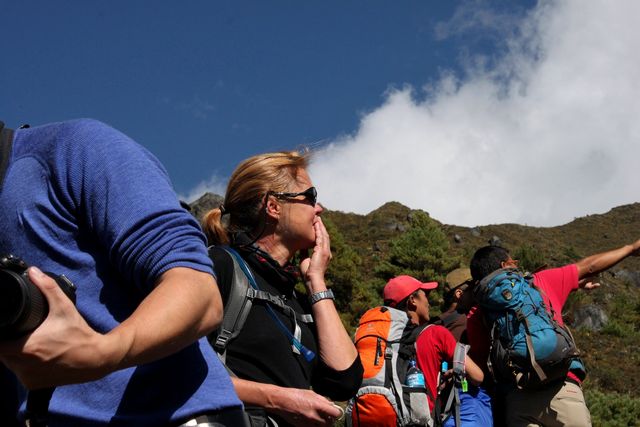 Kia ser Mount Everest för första gången och rörs till tårar! Kia ser Mount Everest för första gången och rörs till tårar!
