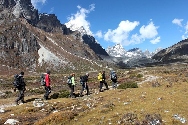 Mot Lobuche! Mot Lobuche!